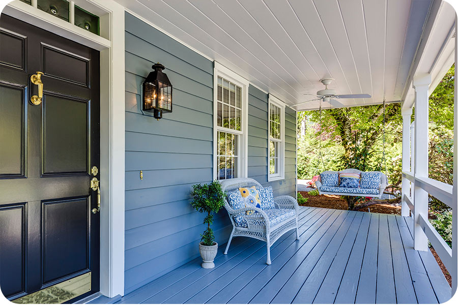 front-deck-with-light-outside-front-door-dennis-ma